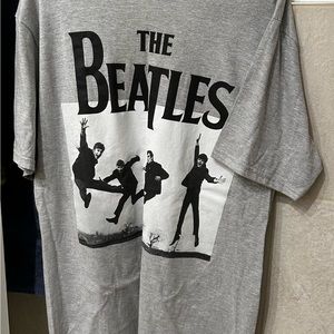 Heather Gray Beatles tshirt. Size XL